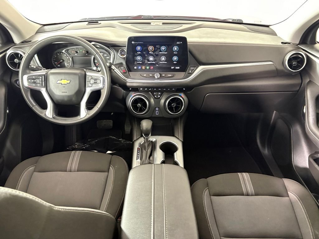Used 2025 Orange Chevrolet LT image 31