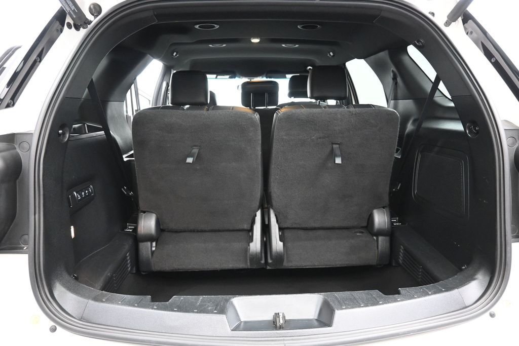 Used 2017 White Ford Limited image 14