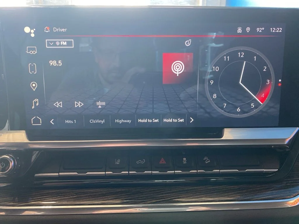 Used 2024 White GMC SLE image 2