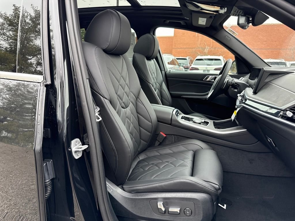 New 2026 Black BMW xDrive40i image 26