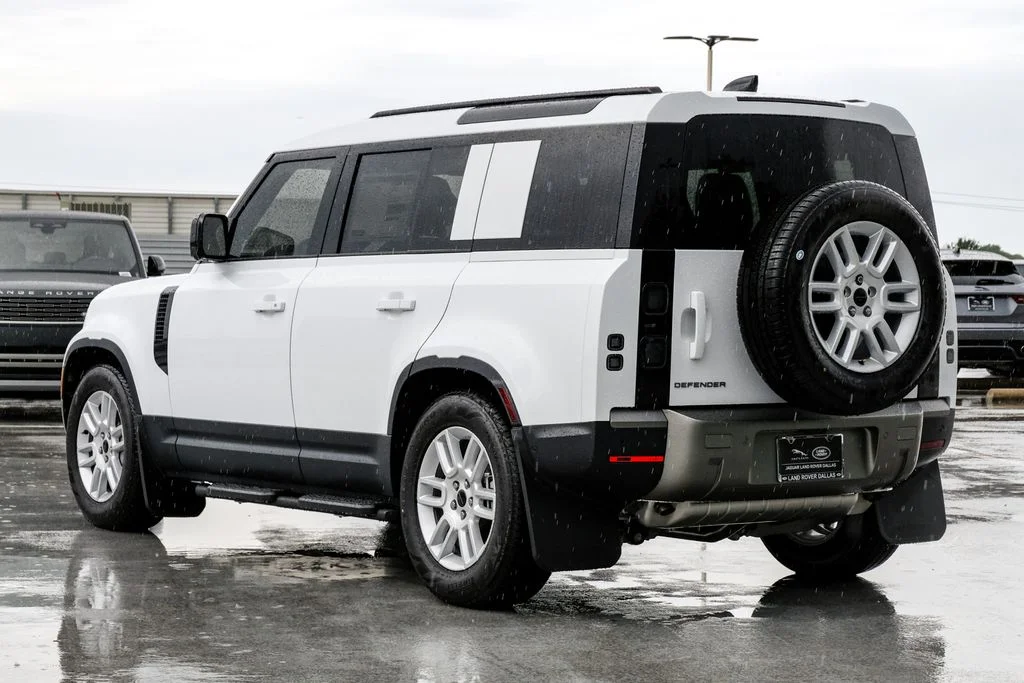 New 2026 Borasco Grey Metallic Land Rover S image 10