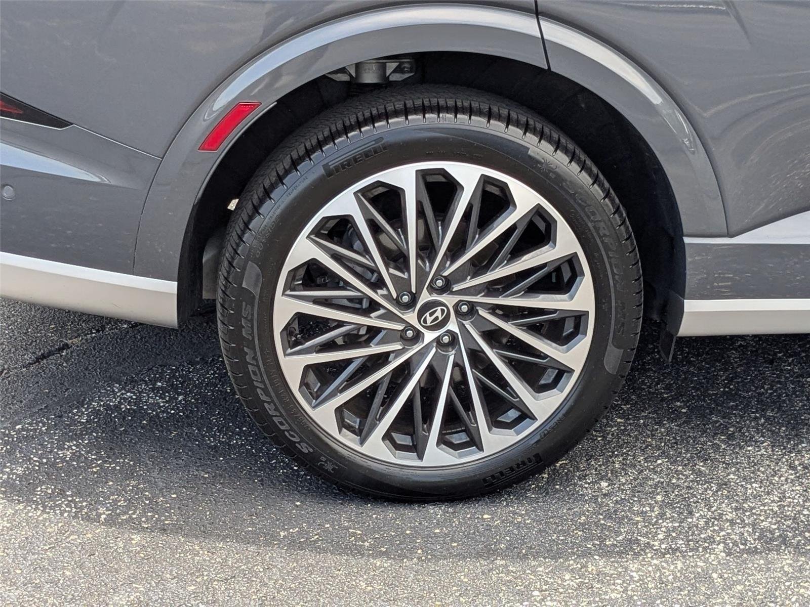 New 2026 Ecotronic Gray Pearl Hyundai Calligraphy image 10