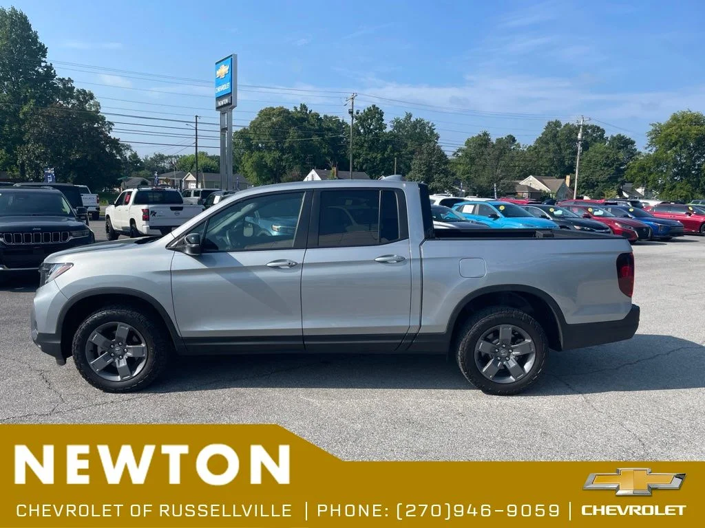 Used 2025 Silver Honda TrailSport image 11