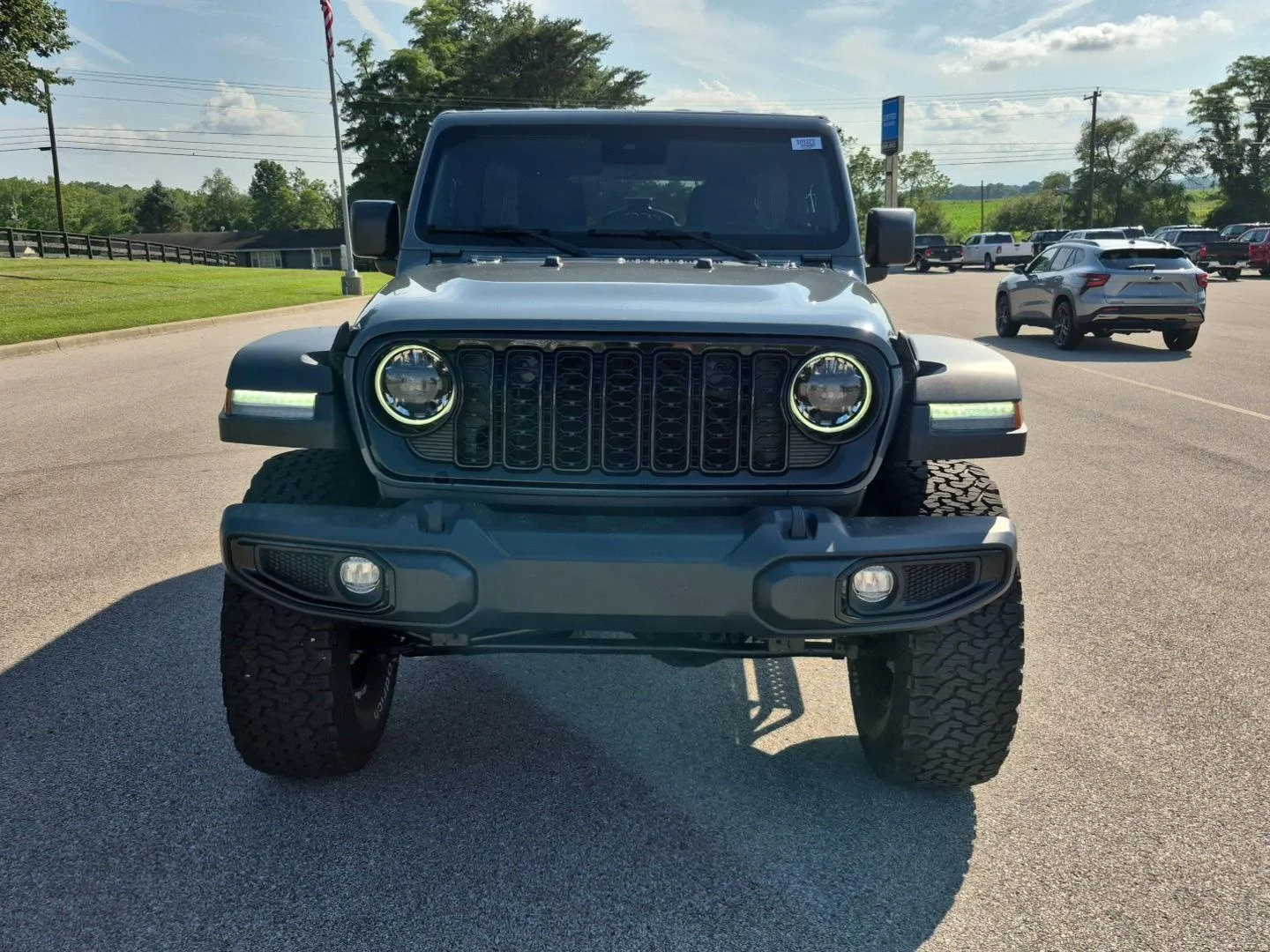 Used 2024 Gray Jeep 4-Door Willys 4x4 image 2