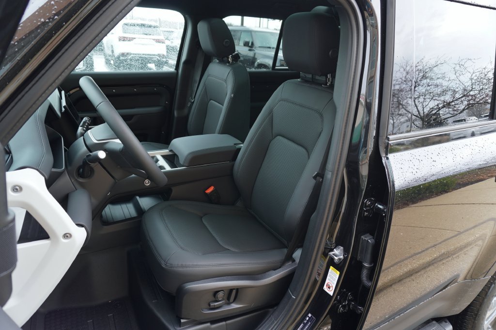 Certified Used 2026 Black Land Rover S image 13