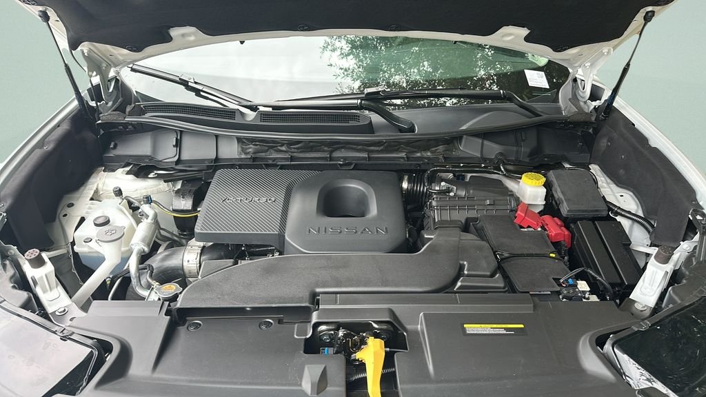Used 2025 White Nissan SL image 29