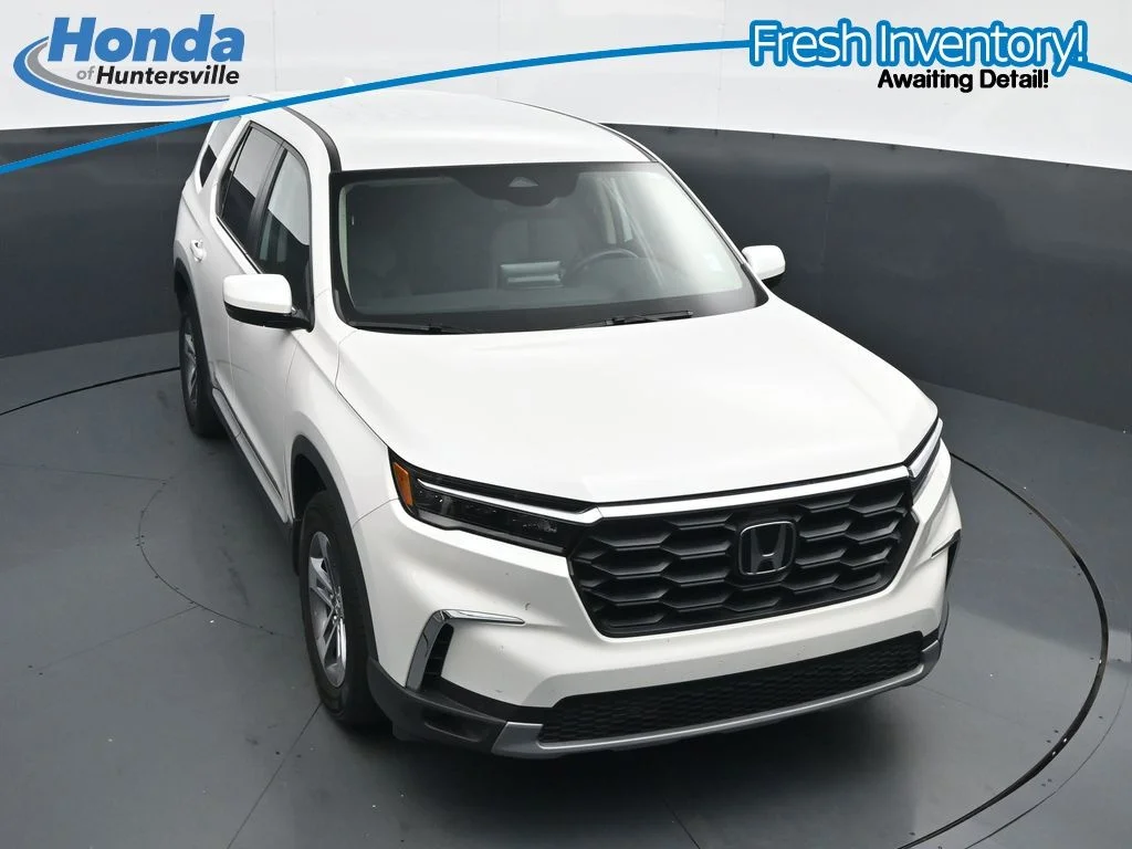 Used 2025 Platinum White Pearl Honda EX-L image 19