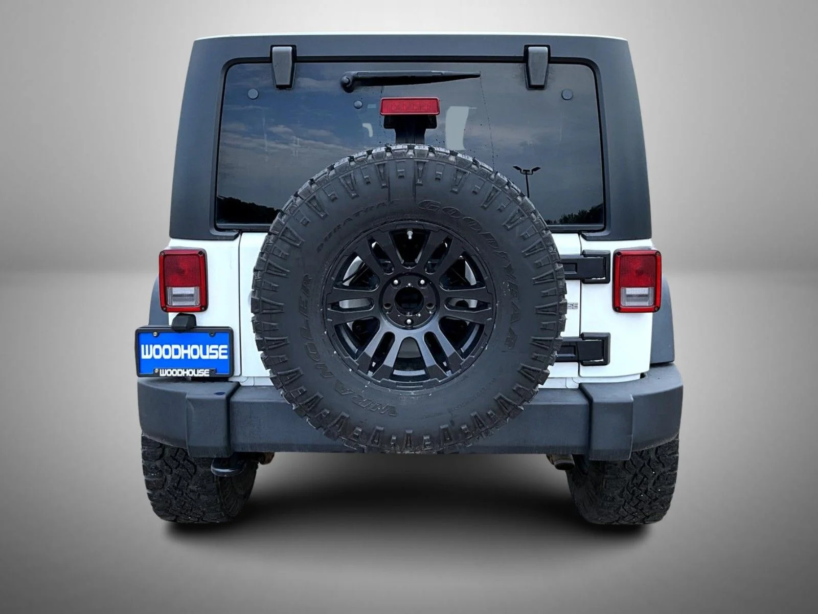 Used 2013 White Jeep Unlimited Sport image 6