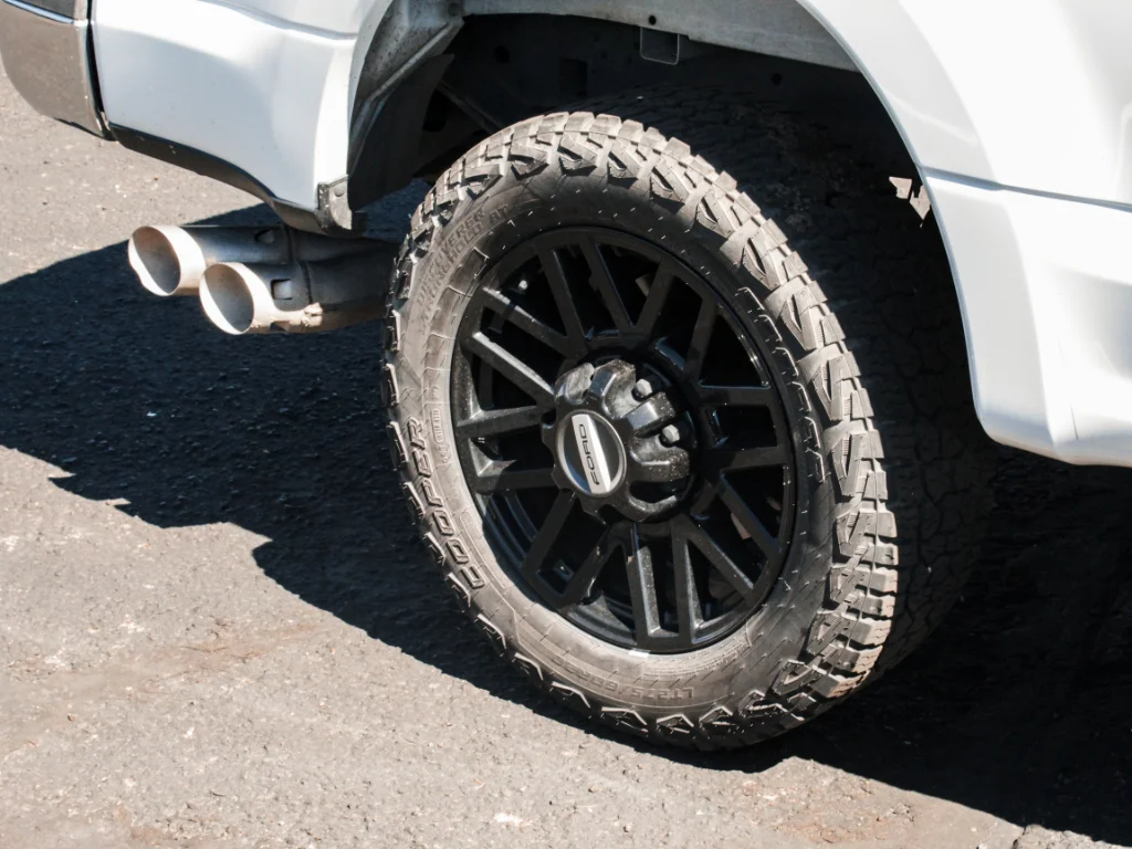 Used 2020 Oxford White Ford XL image 6