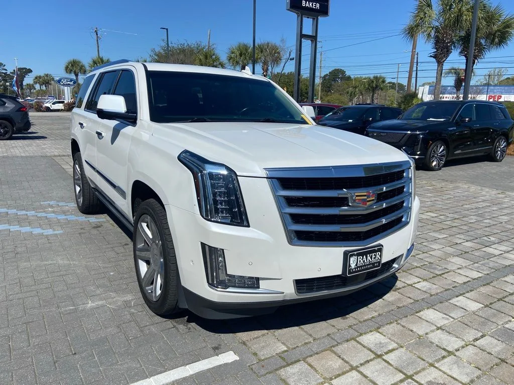 Used 2019 Crystal White Cadillac Premium Luxury image 4