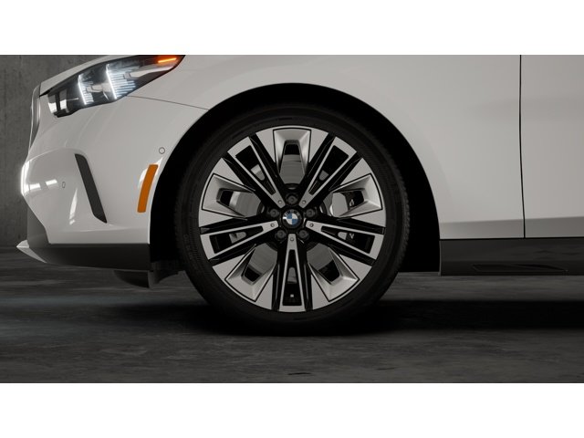 New 2027 Alpine White BMW 530i xDrive image 7