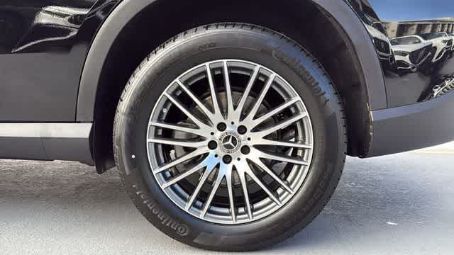 Certified Used 2026 Black Mercedes-Benz GLC 300 image 13