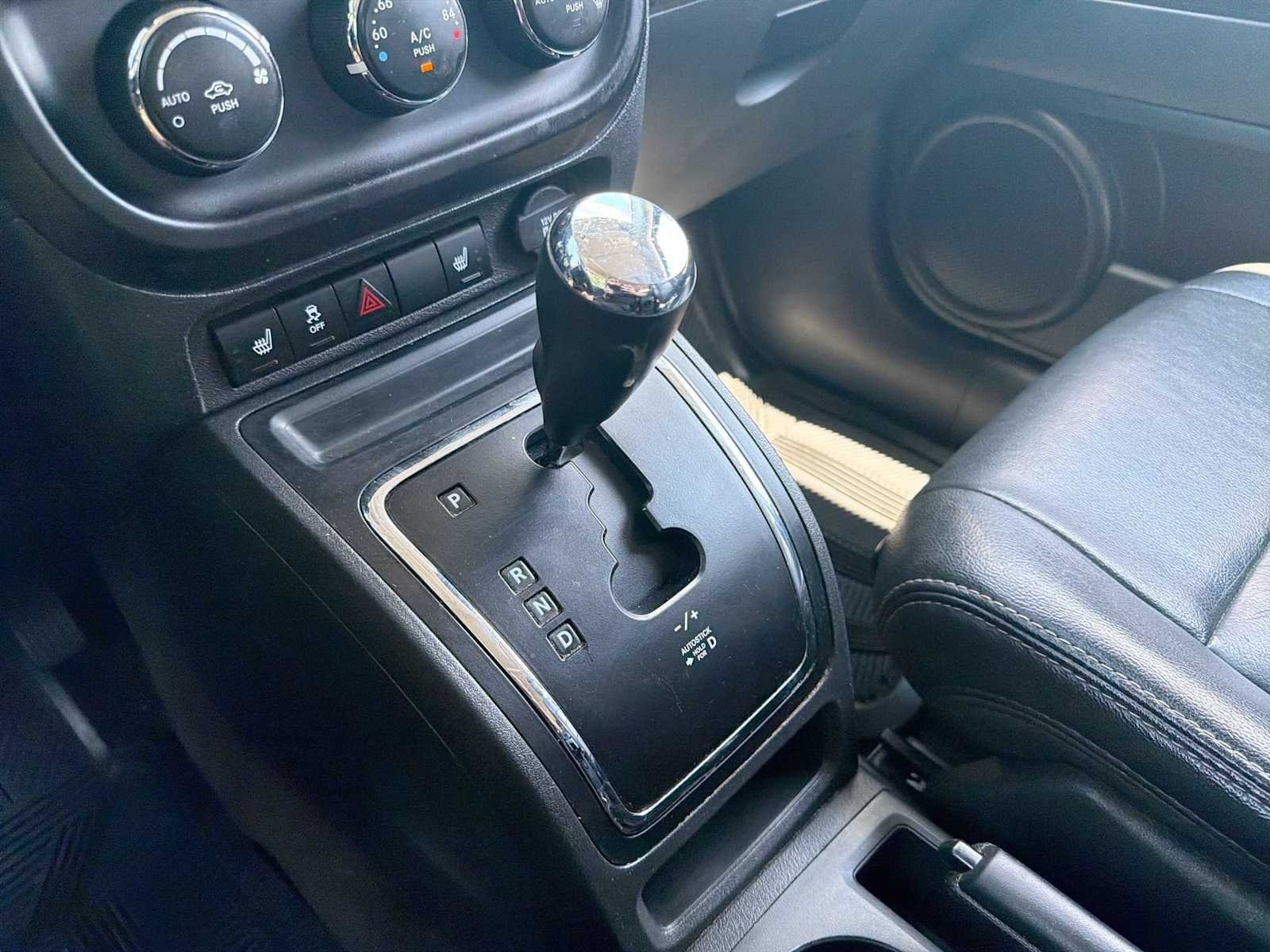 Used 2016 Granite Crystal Metallic Clearcoat Jeep High Altitude Edition image 30