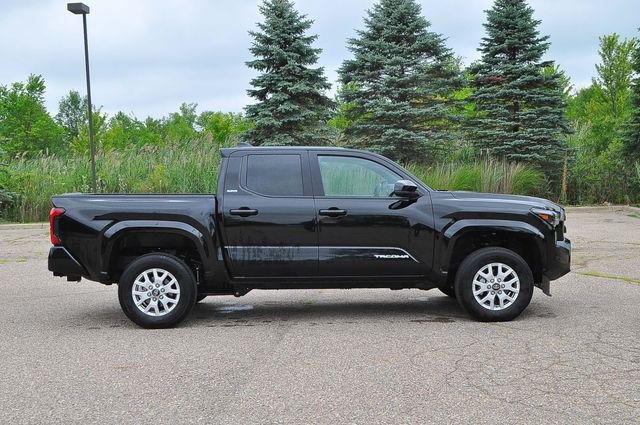 Certified Used 2025 BLACK Toyota  image 2