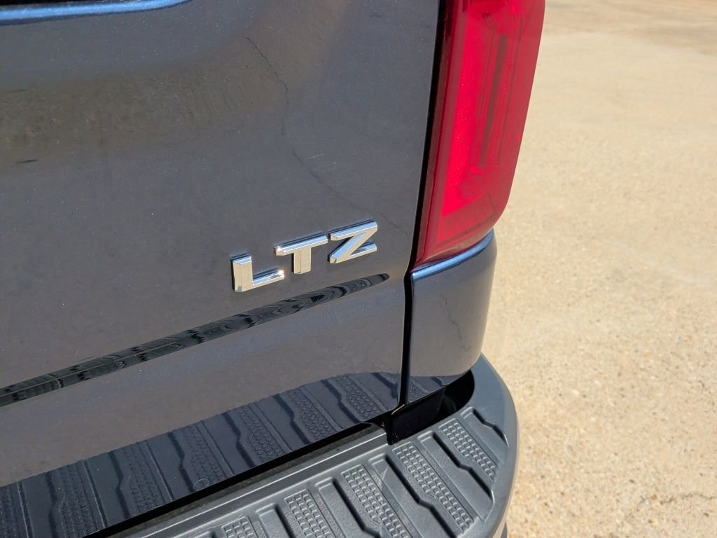 Used 2022 Blue Chevrolet LTZ image 49
