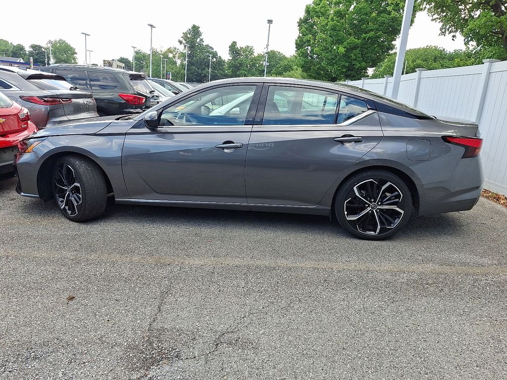 Used 2025 Gray Nissan 2.5 SR image 3