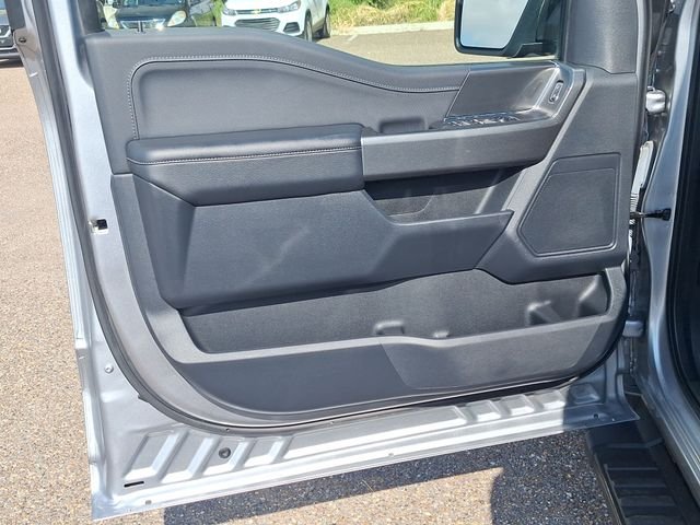 Used 2023 Silver Ford XLT image 10