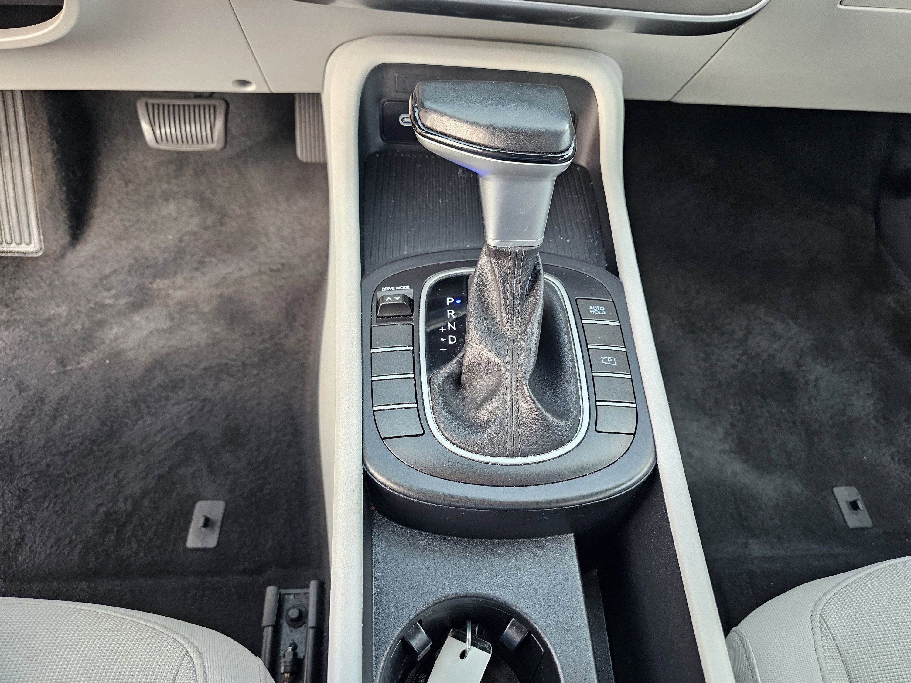 2025 Hyundai Kona SEL - Photo 25