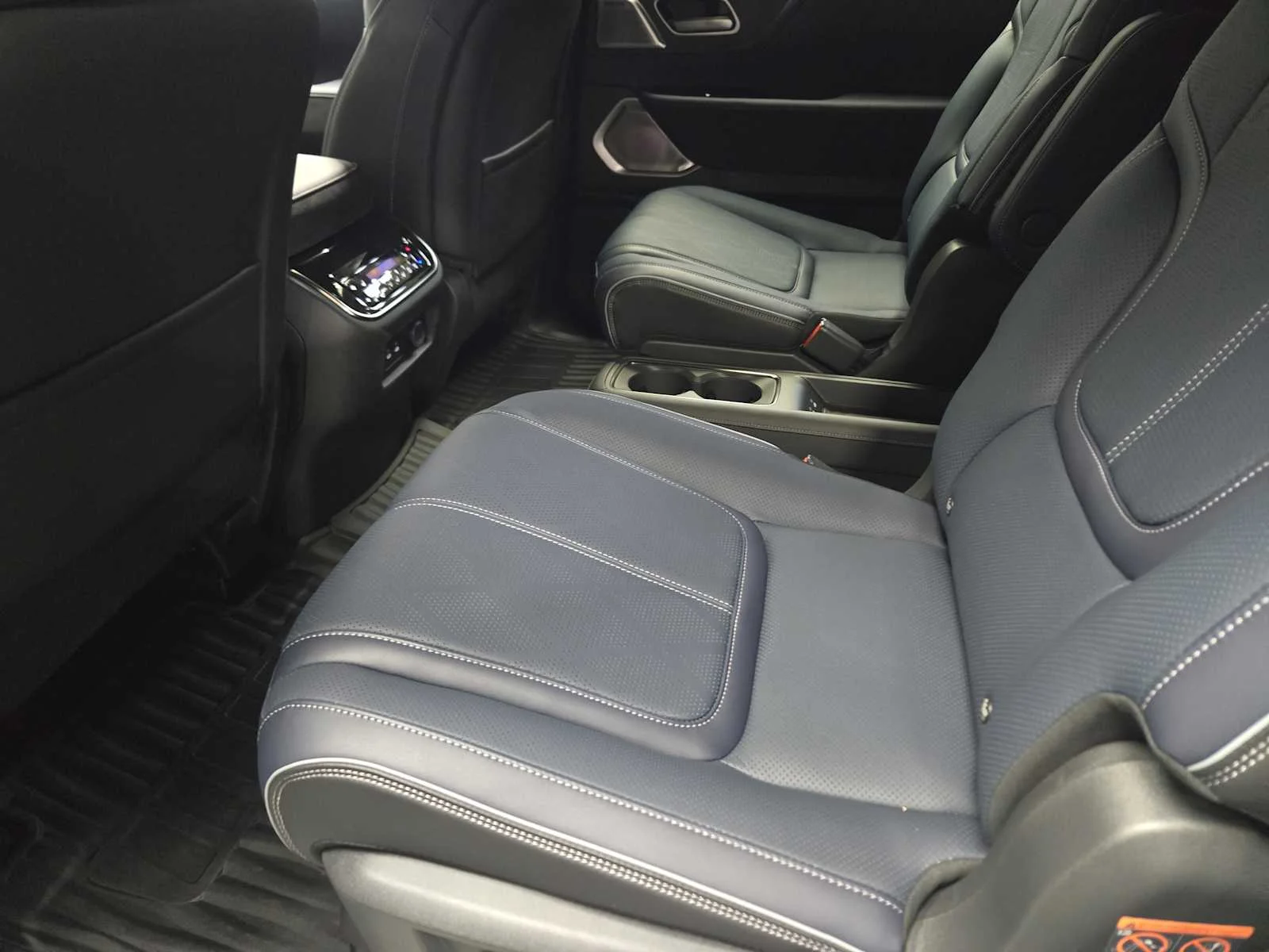 New 2026 RADIANT WHITE INFINITI Sport 4WD image 18
