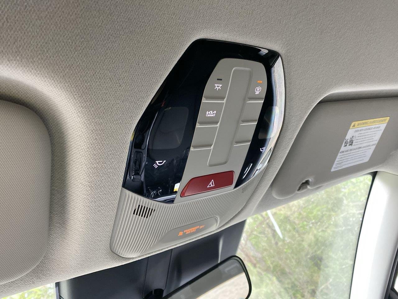 New 2026 Snow White Pearl Kia LXS image 40
