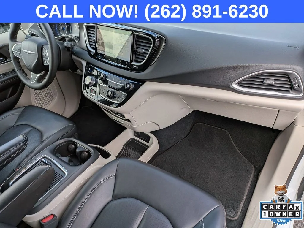 Used 2024 White Chrysler Touring L image 33