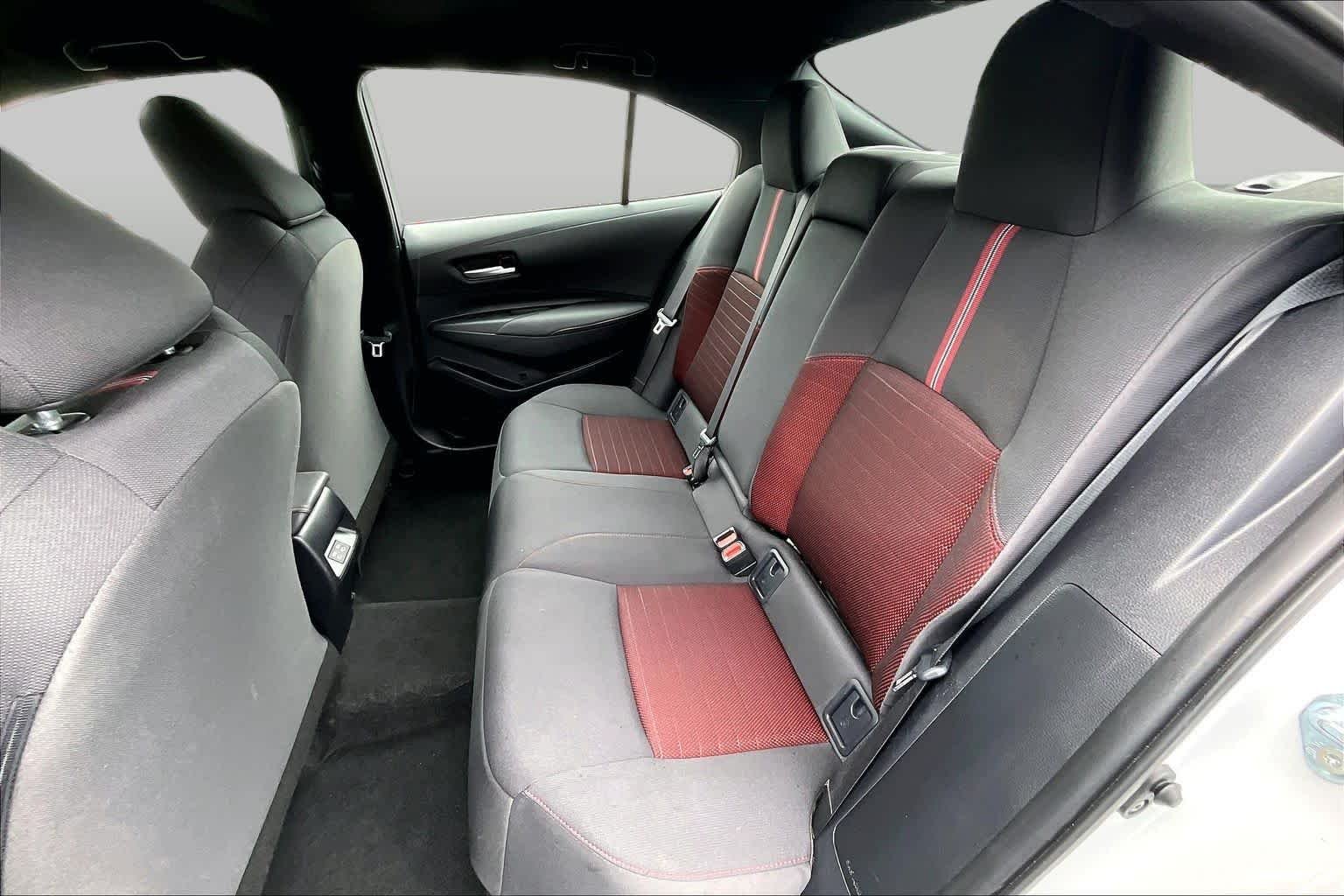 Used 2025 Ice Cap Toyota SE image 19