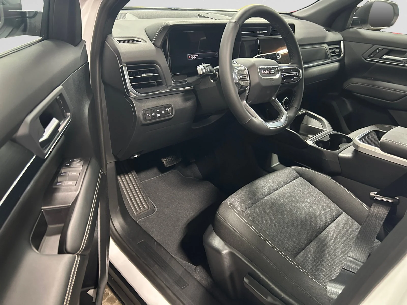 New 2027 Summit White GMC AWD Elevation image 12