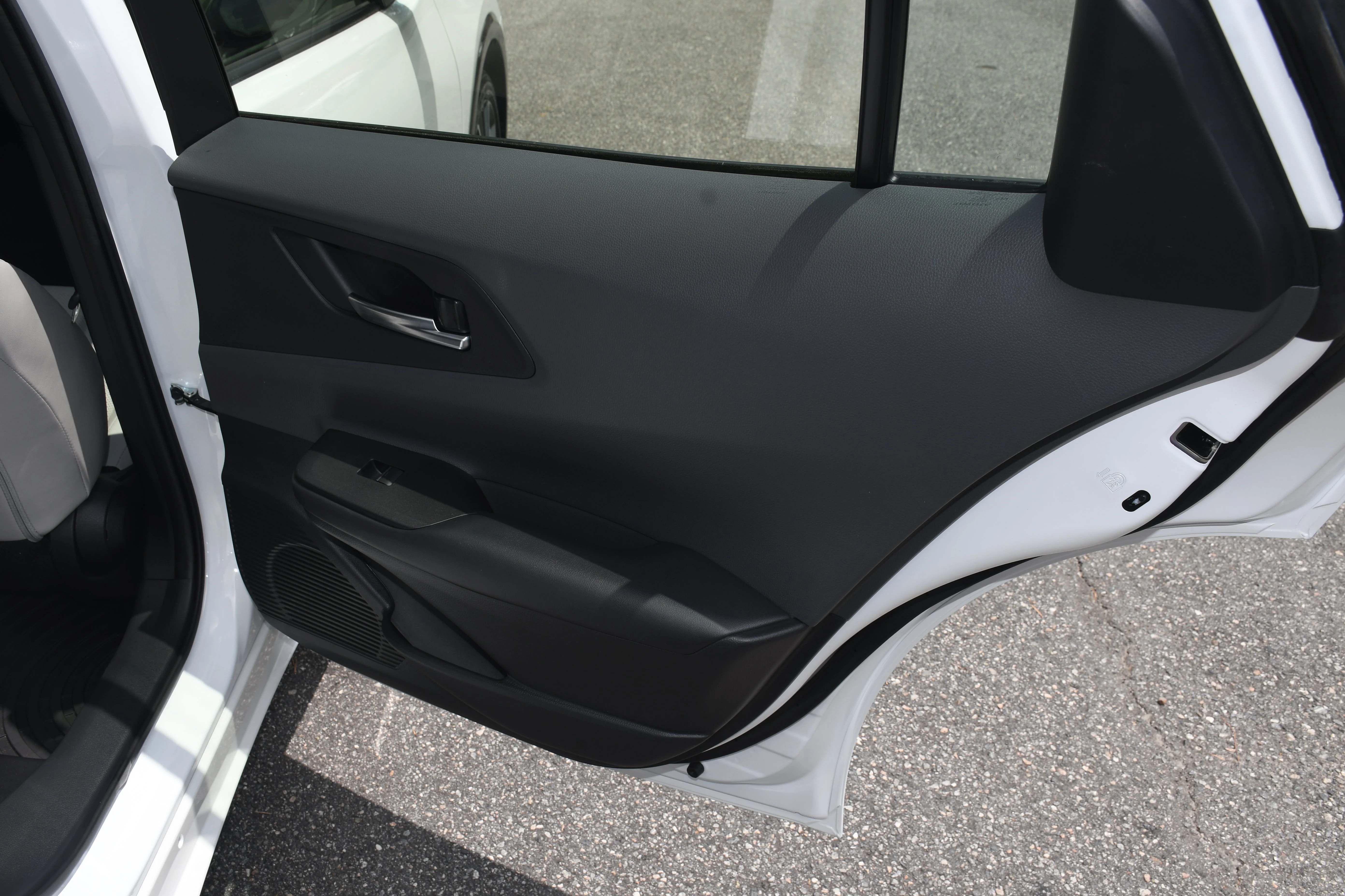 Used 2025 Beige Toyota XLE image 19