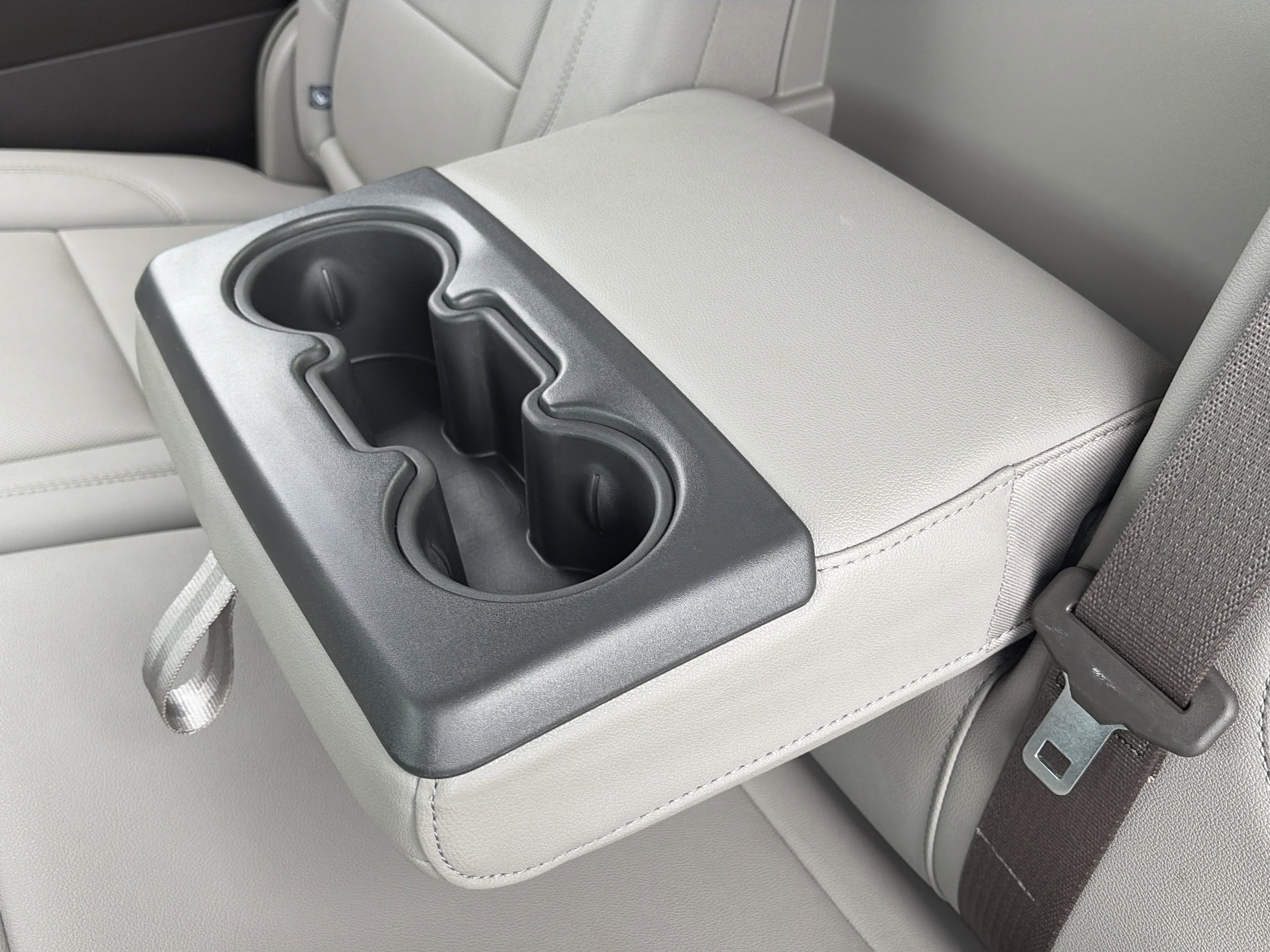 2024 GMC Sierra 1500 SLT - Photo 23