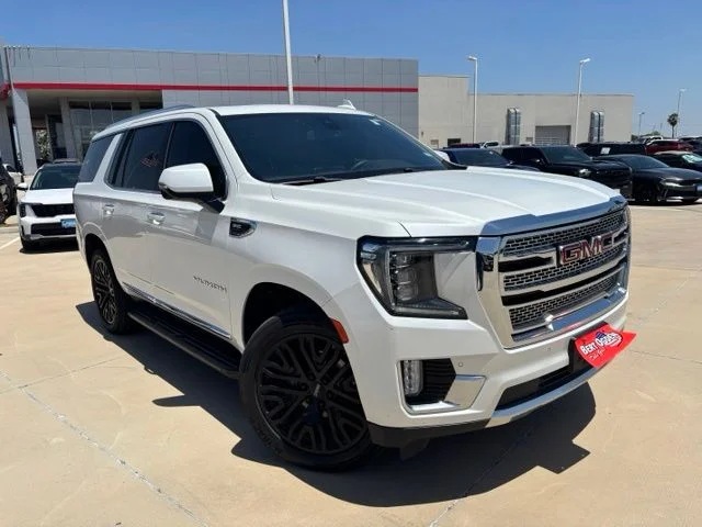 Used 2021 White GMC SLT image 1