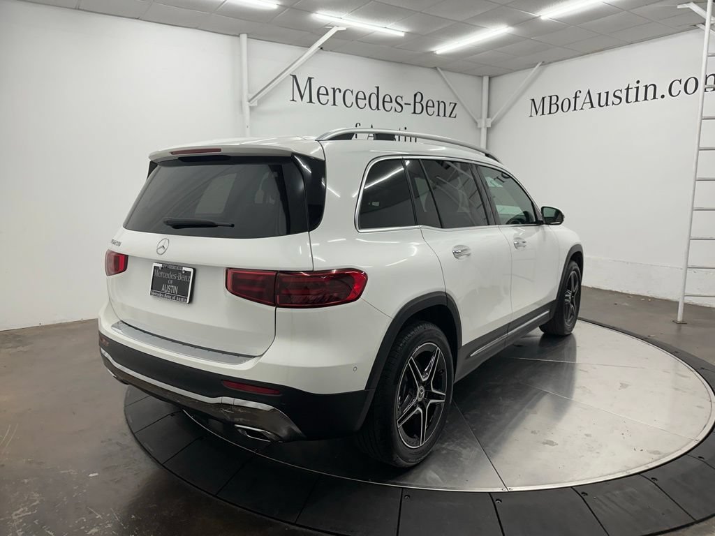 New 2026 Polar White Mercedes-Benz GLB 250 image 37
