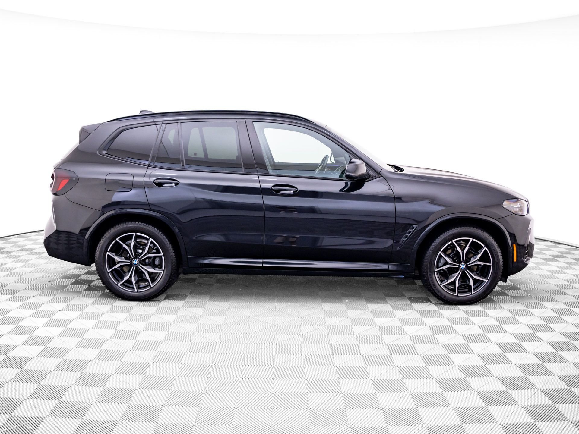 Certified Used 2023 Black Sapphire Metallic BMW xDrive30i image 6