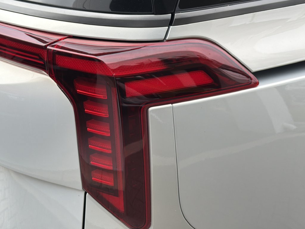 2025 Kia Carnival SX Prestige - Photo 12