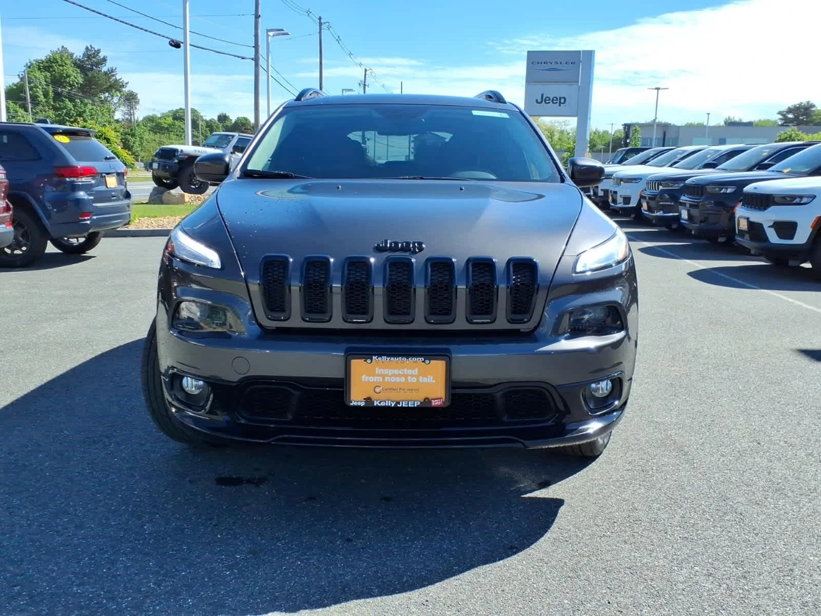 Certified Used 2018 Granite Crystal Met. Clear Coat Jeep Latitude Tech Connect image 3