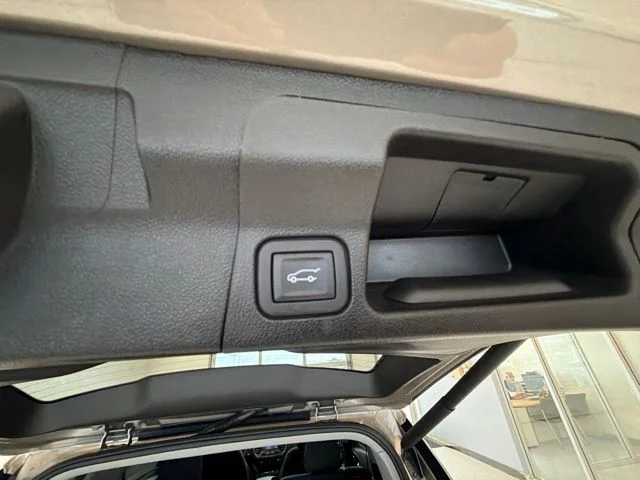 2023 GMC Acadia AT4 - Photo 17