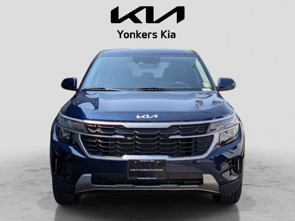 Certified Used 2025 Blue Kia LX image 3