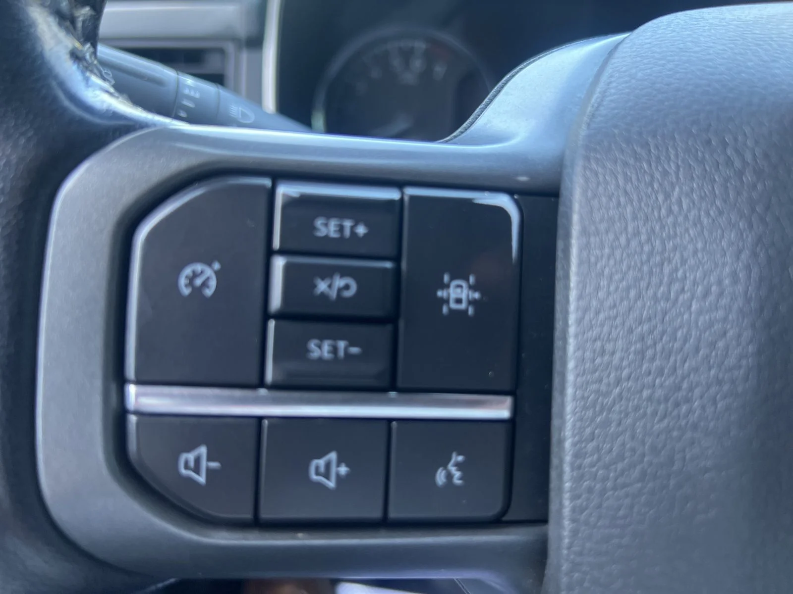 Used 2022 Black Metallic Ford XLT image 15