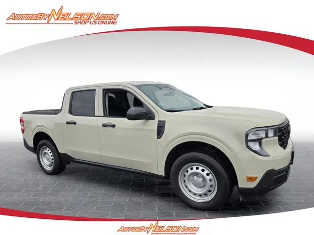 Used 2025 Beige Ford XL image 1