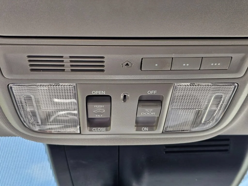 Used 2020  Honda EX-L image 33
