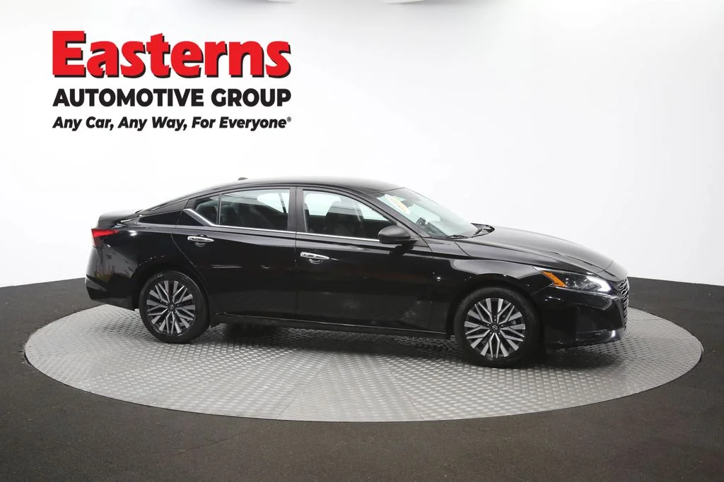 Used 2024 Black Nissan 2.5 SV image 46