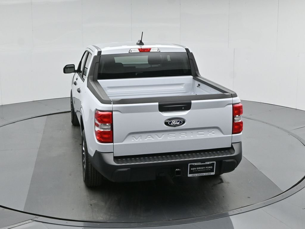 New 2026 Space White Metallic Ford XLT image 39