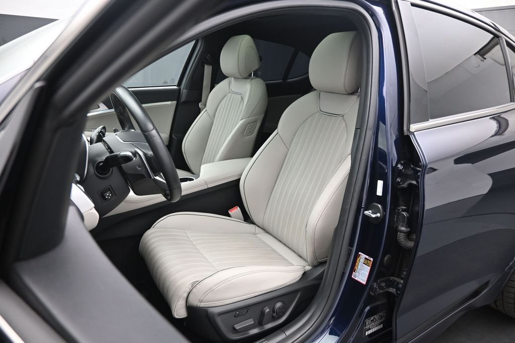 Certified Used 2023 Blue Genesis 3.3T image 9