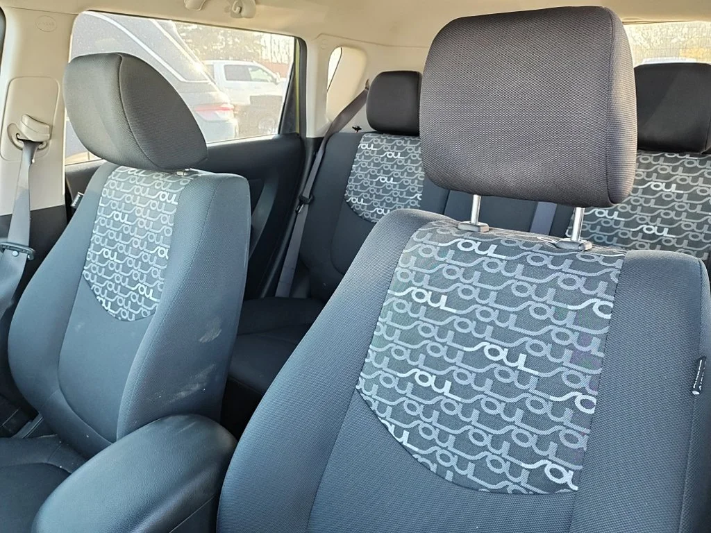 Used 2011 Green Kia Plus image 4