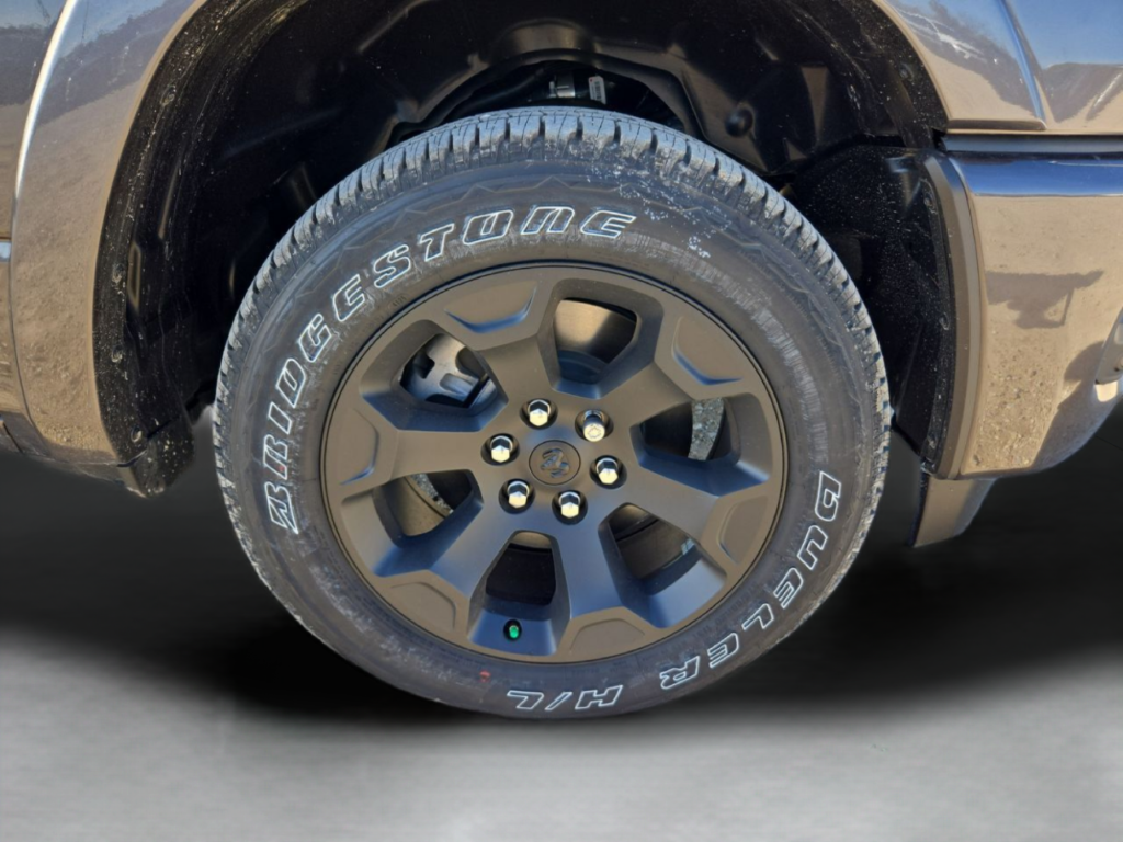 New 2026 Granite Crystal Metallic Clear-Coat Exterior Paint RAM Big Horn/Lone Star image 47
