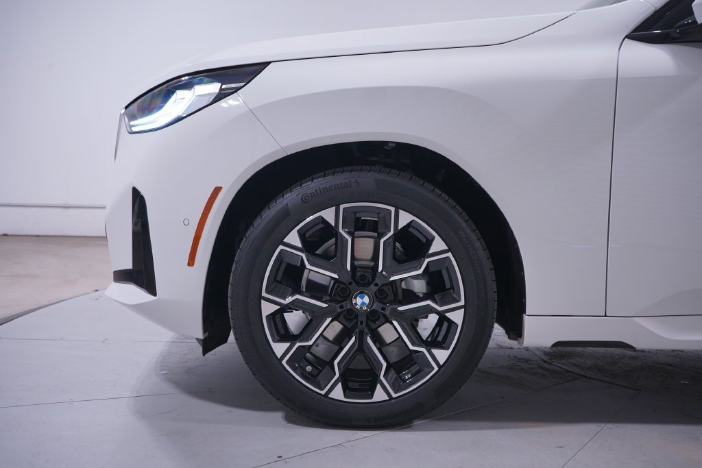 Used 2026 Alpine White BMW 30 xDrive image 2