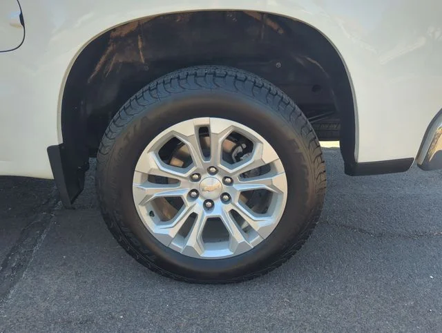 Used 2023 White Chevrolet LTZ image 25