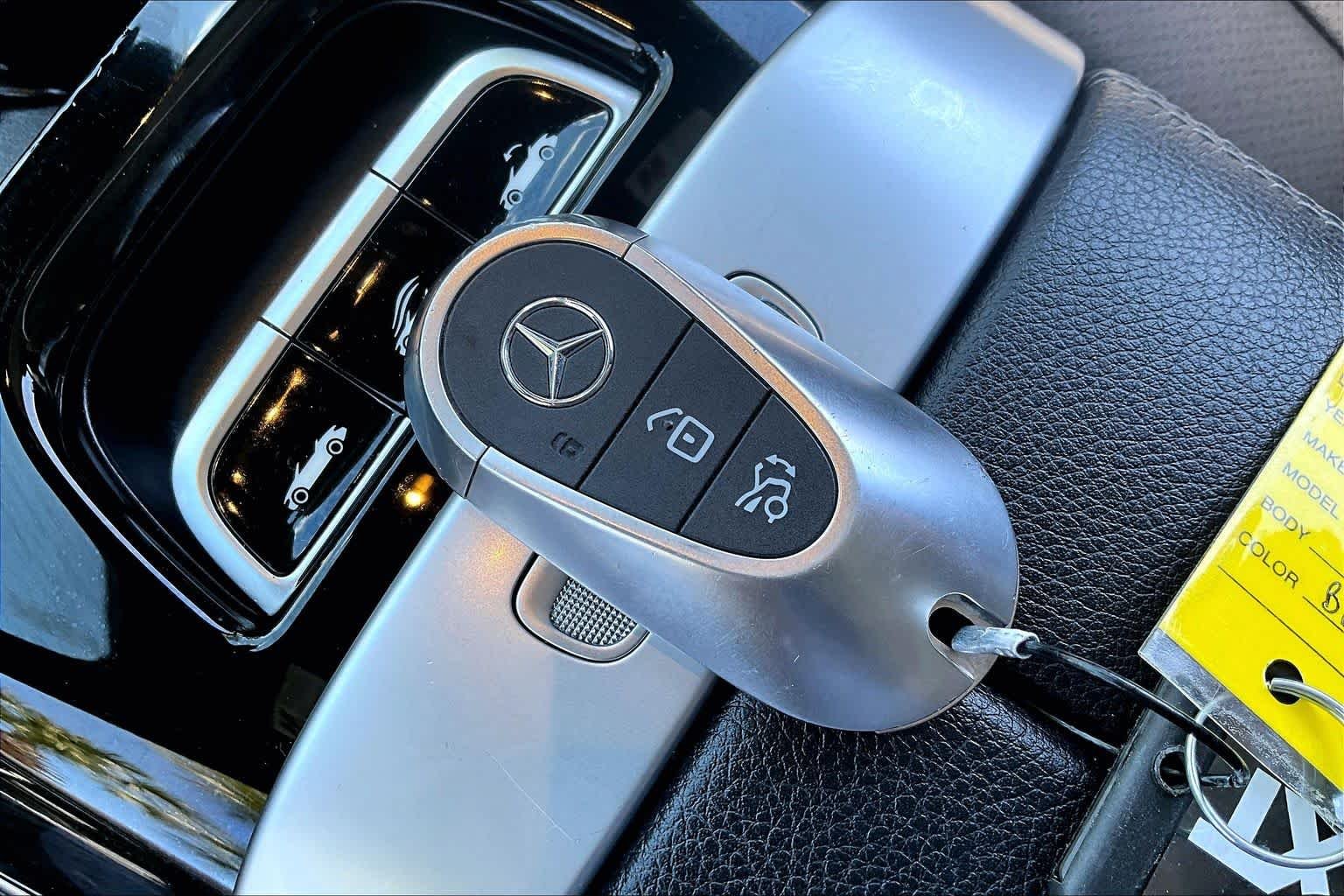 Used 2025 Black Mercedes-Benz CLE 300 image 13