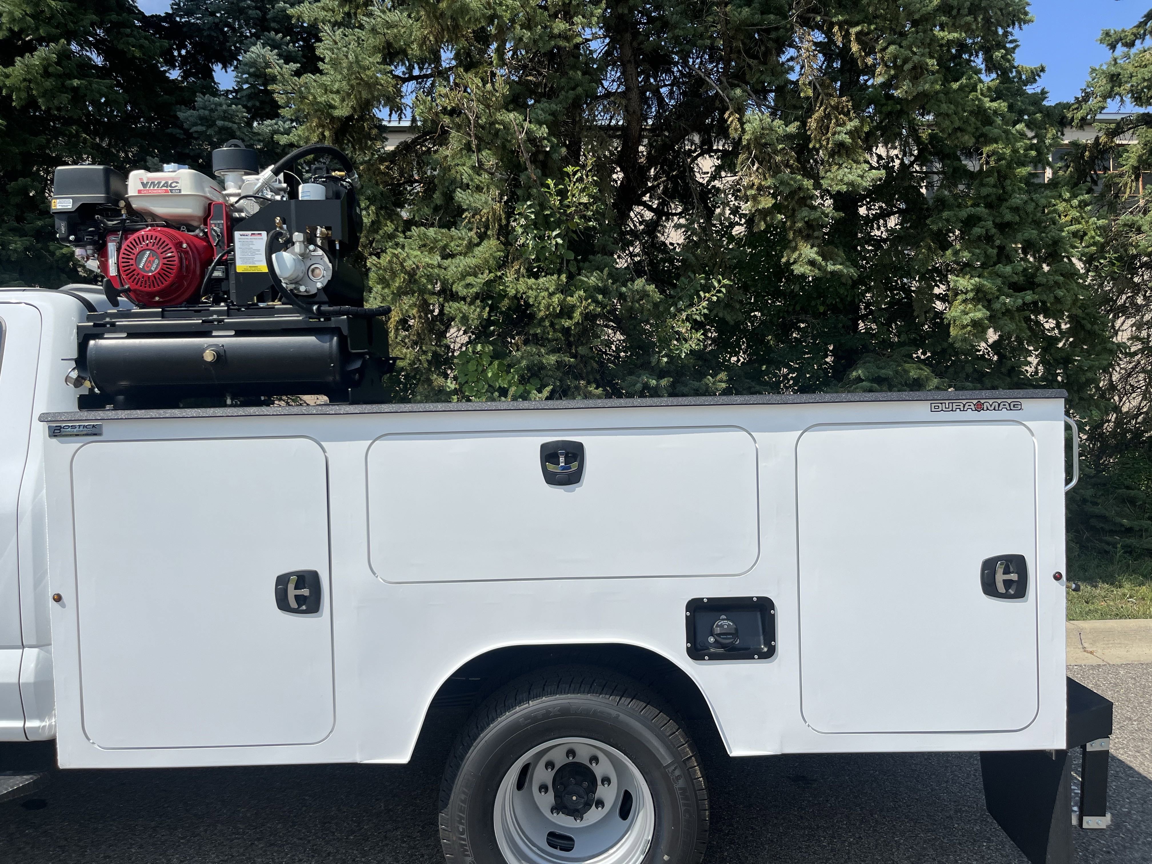 2025 Ford F-350 Super Duty Chassis Cab XL