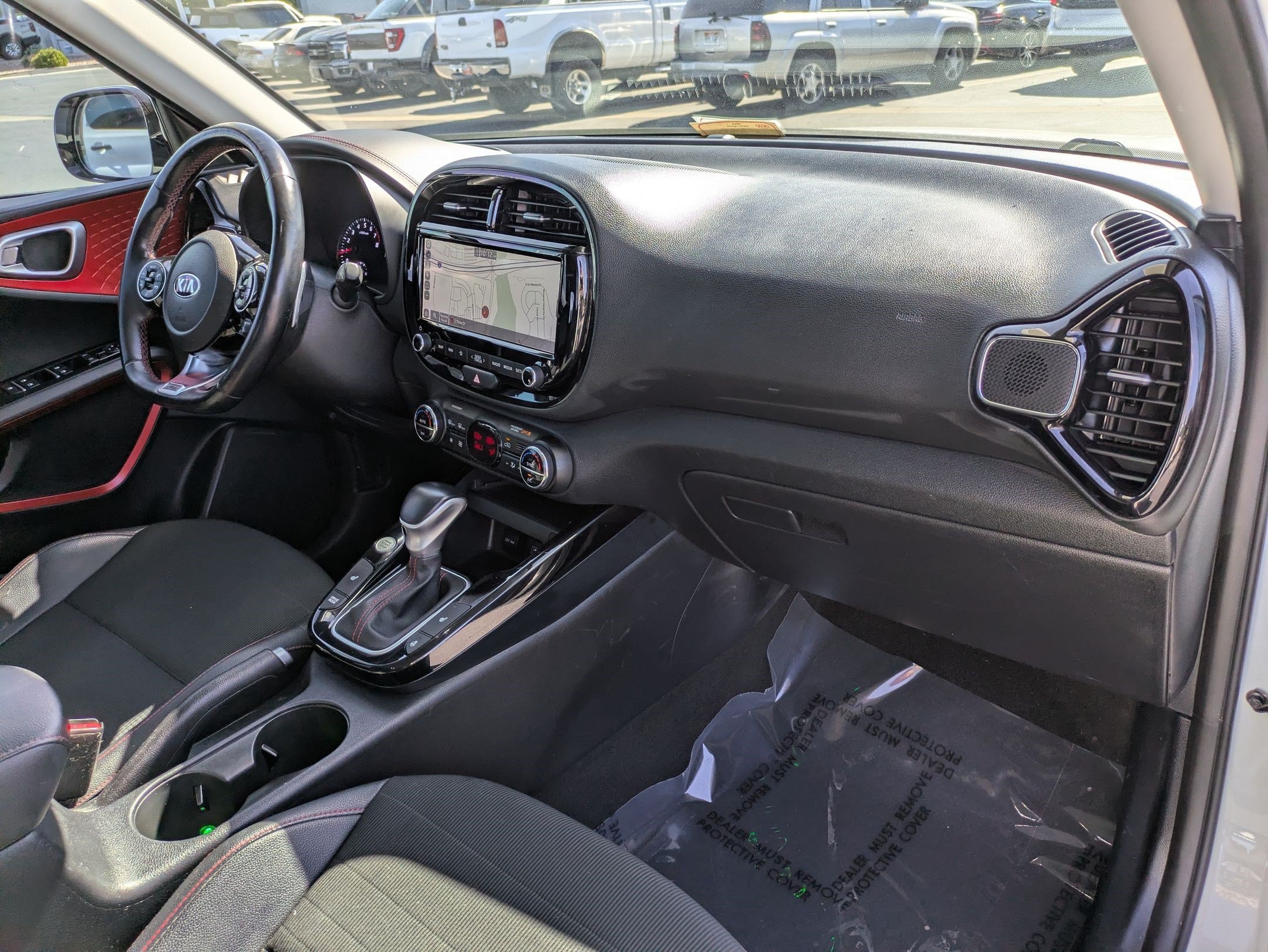 Used 2021 Snow White Pearl Kia Turbo image 32