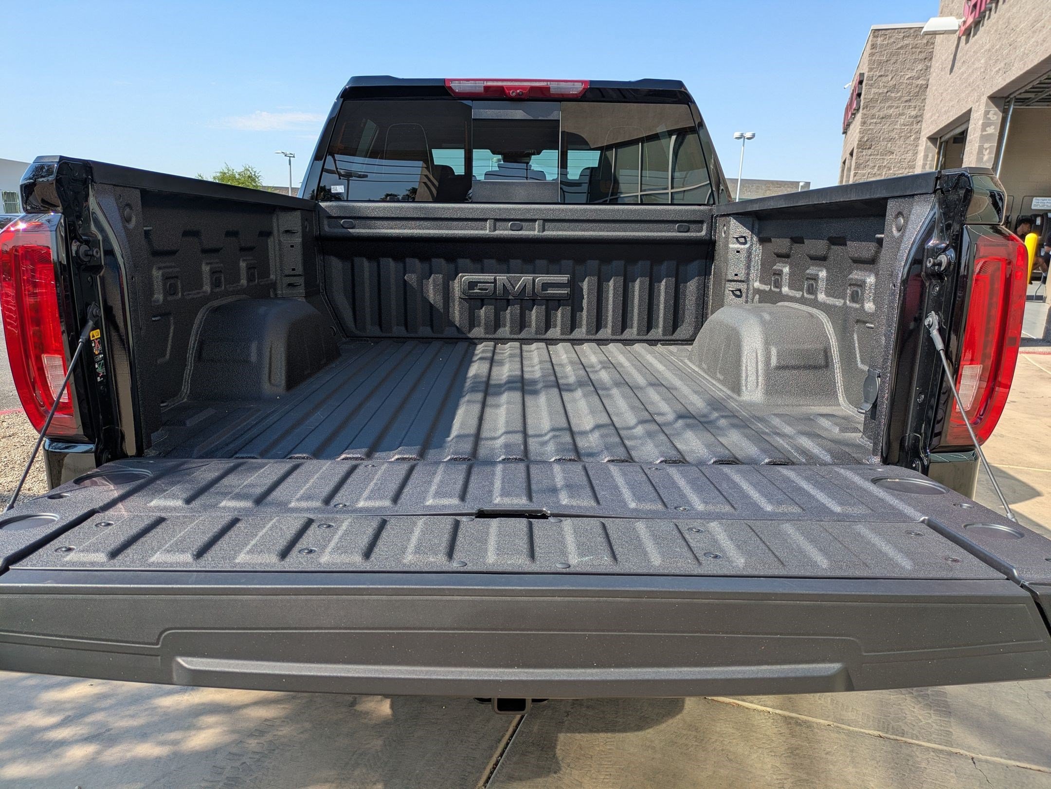 2026 GMC Sierra 1500 AT4X - Photo 33